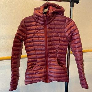 Lululemon ‘Pack it down’ jacket